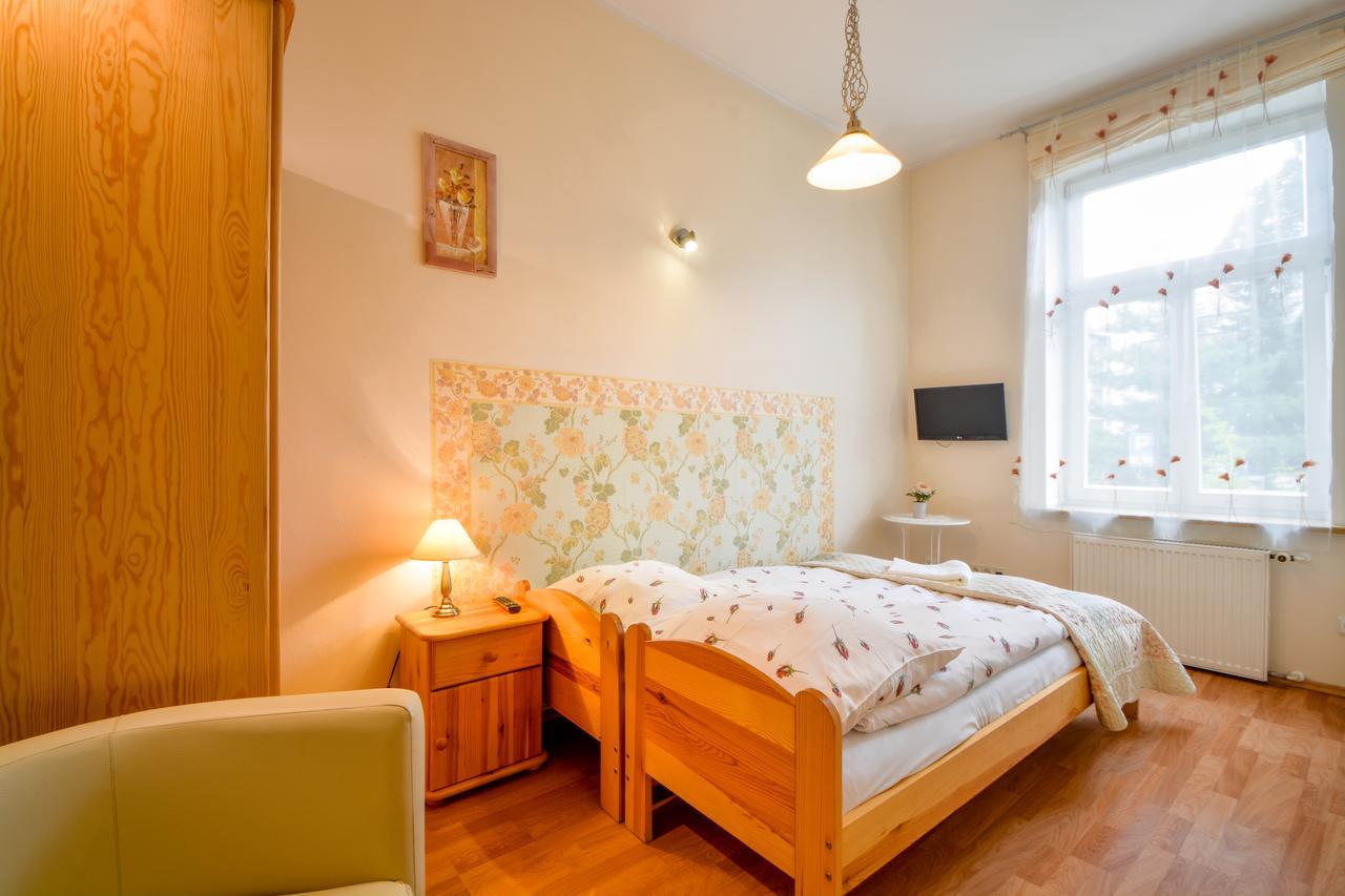 Roza Bed & Breakfast