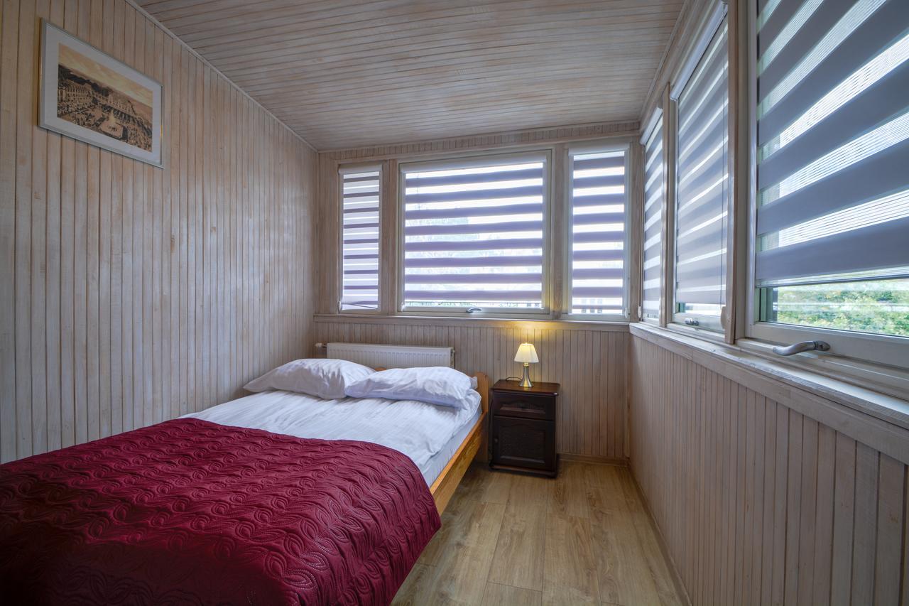 Roza Bed & Breakfast 3*